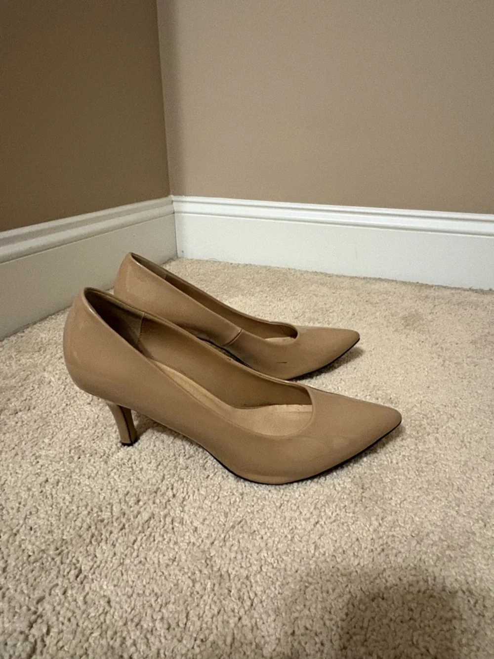 Bella Vita Nude Pointed-Toe Patent Pumps - Women Size 8.5